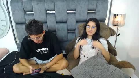 -- nicolle and jhon -- online show from 01.24.25