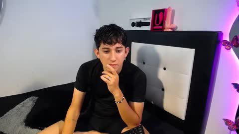 Snapshot of dravith_and_valery chatting on 10.05.25 -- nicolle and jhon -- online show from 10.05.25