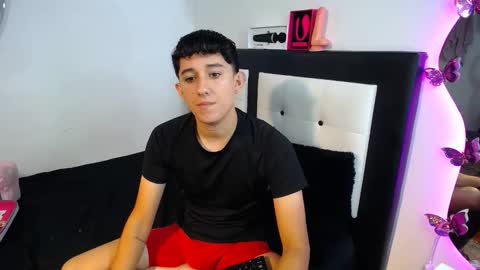 Snapshot of dravith_and_valery chatting on 10.14.25 -- nicolle and jhon -- online show from 10.14.25