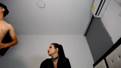 Snapshot of dravith_and_valery chatting on 06.14.26 -- nicolle and jhon -- online show from 06.14.26