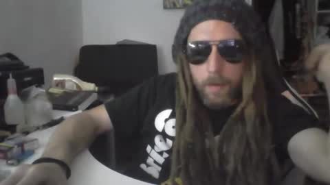 dreadfulparadise online show from 09.27.25