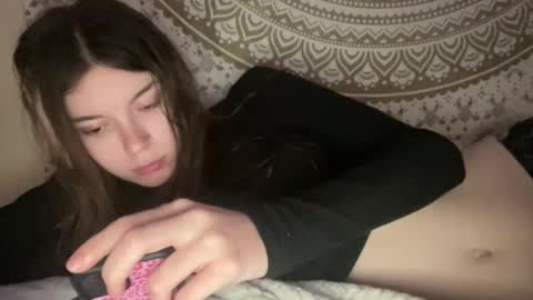 Snapshot of dream1girl_ chatting on 09.12.25 ur dream girl online show from 09.12.25