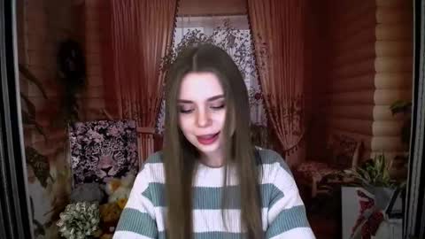 Snapshot of dream_mari chatting on 02.07.26 Mari online show from 02.07.26