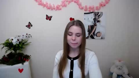 Snapshot of dream_mari chatting on 03.02.26 Mari online show from 03.02.26