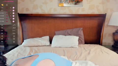 Hi Im Monika Welcome to my room online show from 09.17.25