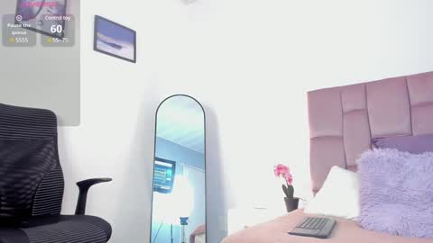 Snapshot of dream_vibes chatting on 12.05.24 Alina online show from 12.05.24