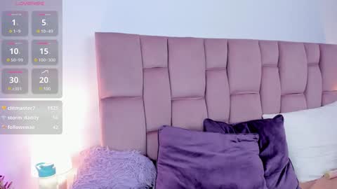 Snapshot of dream_vibes chatting on 12.28.24 Alina online show from 12.28.24