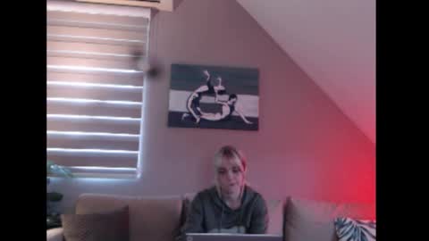 A girl online show from 10.15.25