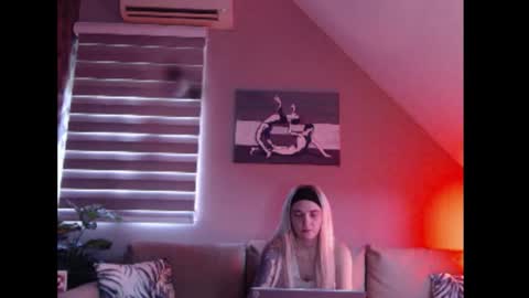 A girl online show from 10.22.25