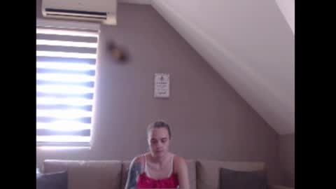 Snapshot of dreamcatcherfantasy chatting on 06.29.26 A girl online show from 06.29.26
