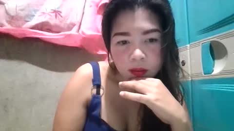 Snapshot of dreamer_17 chatting on 10.07.25 Maui online show from 10.07.25