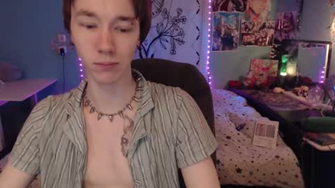 Snapshot of dreammaker_ chatting on 10.14.25 Yukichi online show from 10.14.25