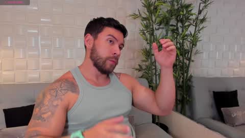 Snapshot of dreammr1 chatting on 12.17.24 cris online show from 12.17.24