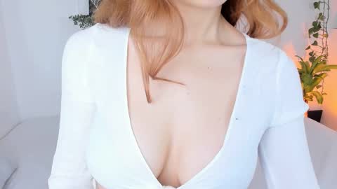 Snapshot of dreamsgirl18 chatting on 01.15.25 Evablonde Abby black hair online show from 01.15.25