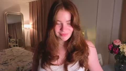Snapshot of dreamshy chatting on 07.24.26 im Sophie dont judge harshly im 1st day here 3 online show from 07.24.26