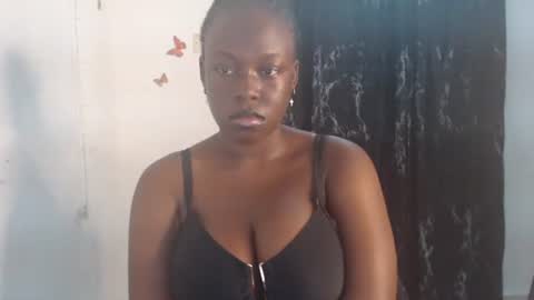 Snapshot of dreamy_wetpussy chatting on 05.07.26 BEAUTY online show from 05.07.26