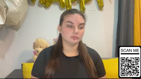 Snapshot of dreamyblushfairy chatting on 09.24.25 Mila online show from 09.24.25