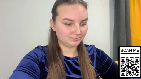 Snapshot of dreamyblushfairy chatting on 09.28.25 Mila online show from 09.28.25