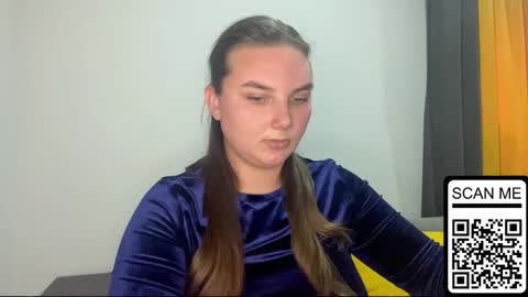 Snapshot of dreamyblushfairy chatting on 09.29.25 Mila online show from 09.29.25