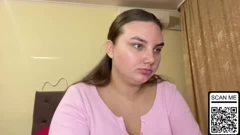 Snapshot of dreamyblushfairy chatting on 10.09.25 Mila online show from 10.09.25