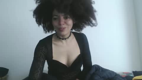 Snapshot of dreamylatina chatting on 02.15.26 DreamyLatina online show from 02.15.26