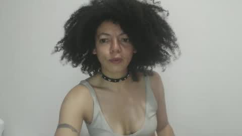 Snapshot of dreamylatina chatting on 03.27.26 DreamyLatina online show from 03.27.26