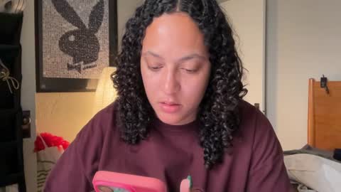 Snapshot of dreamyriri chatting on 12.31.24 RIRI OR DREAMY online show from 12.31.24