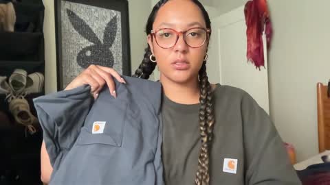 Snapshot of dreamyriri chatting on 01.12.25 RIRI OR DREAMY online show from 01.12.25