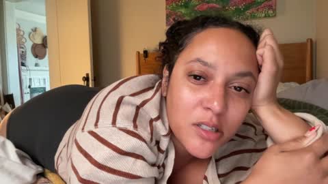 Snapshot of dreamyriri chatting on 02.08.25 RIRI OR DREAMY online show from 02.08.25