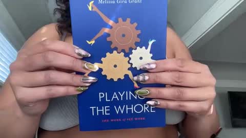 Snapshot of dreamyriri chatting on 02.21.25 RIRI OR DREAMY online show from 02.21.25