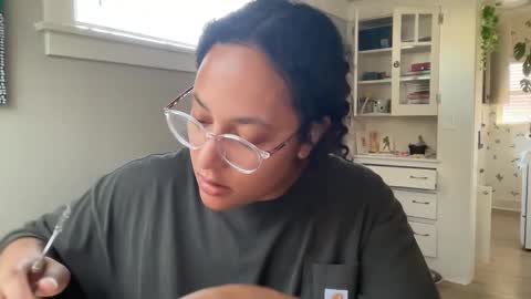 Snapshot of dreamyriri chatting on 02.25.25 RIRI OR DREAMY online show from 02.25.25