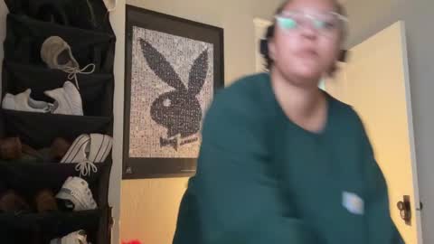 Snapshot of dreamyriri chatting on 02.26.25 RIRI OR DREAMY online show from 02.26.25