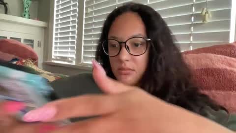 Snapshot of dreamyriri chatting on 09.11.25 RIRI OR DREAMY online show from 09.11.25