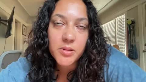 Snapshot of dreamyriri chatting on 09.17.25 RIRI OR DREAMY online show from 09.17.25