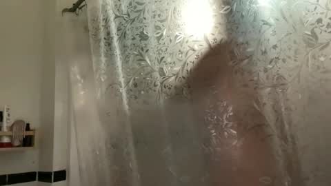 RIRI OR DREAMY online show from 03.28.26