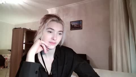 Snapshot of dremazwahlen chatting on 02.02.26 Dia online show from 02.02.26