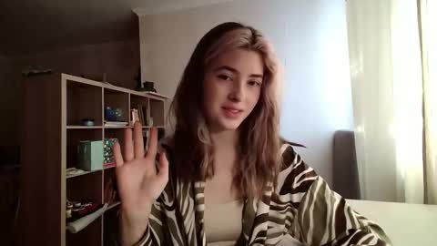 Snapshot of dremazwahlen chatting on 02.10.26 Dia online show from 02.10.26