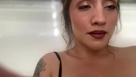 Snapshot of drippypetalo chatting on 11.03.25 drippypetalo online show from 11.03.25