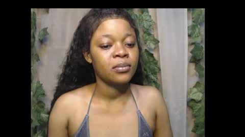 Snapshot of dripqueenx chatting on 10.13.25 linda online show from 10.13.25