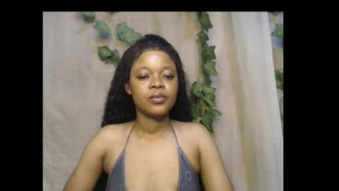 Snapshot of dripqueenx chatting on 10.17.25 linda online show from 10.17.25