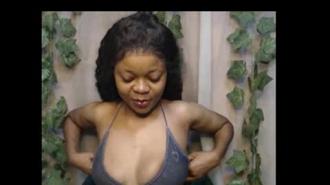 Snapshot of dripqueenx chatting on 10.18.25 linda online show from 10.18.25