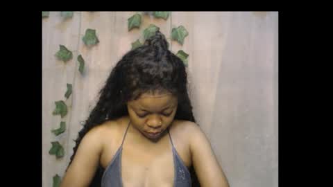 Snapshot of dripqueenx chatting on 10.19.25 linda online show from 10.19.25