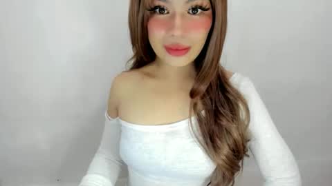 Snapshot of dripqueenxoxo chatting on 10.05.25 miss. Erika online show from 10.05.25