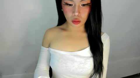 Snapshot of dripqueenxoxo chatting on 10.24.25 miss. Erika online show from 10.24.25