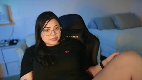 Snapshot of drizzypeach602 chatting on 12.06.24 Drizzypeach602 online show from 12.06.24