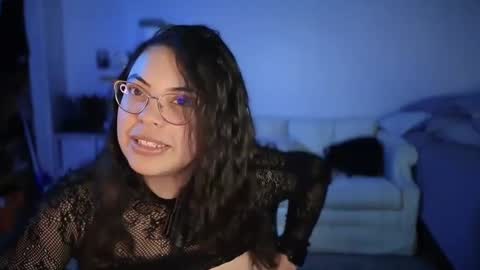 Snapshot of drizzypeach602 chatting on 12.13.24 Drizzypeach602 online show from 12.13.24