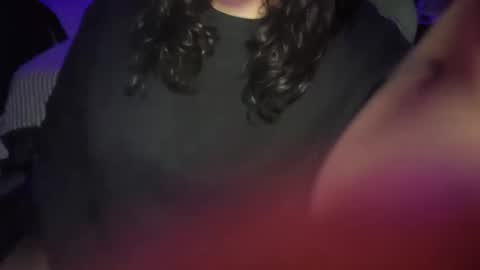 Snapshot of drizzypeach602 chatting on 09.18.25 Drizzypeach602 online show from 09.18.25