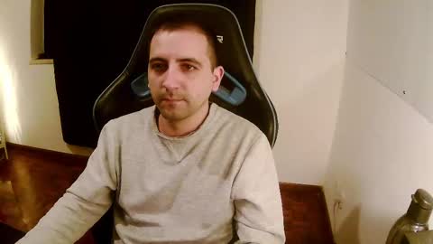 Snapshot of droooooones chatting on 02.22.25 droooooones online show from 02.22.25