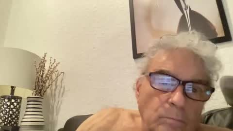 Snapshot of drtony4u222 chatting on 01.08.25 DrTony4u222100 online show from 01.08.25