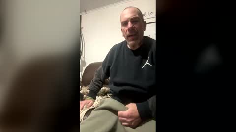 Snapshot of dryjerkoff chatting on 12.17.25 dryjerkoff online show from 12.17.25